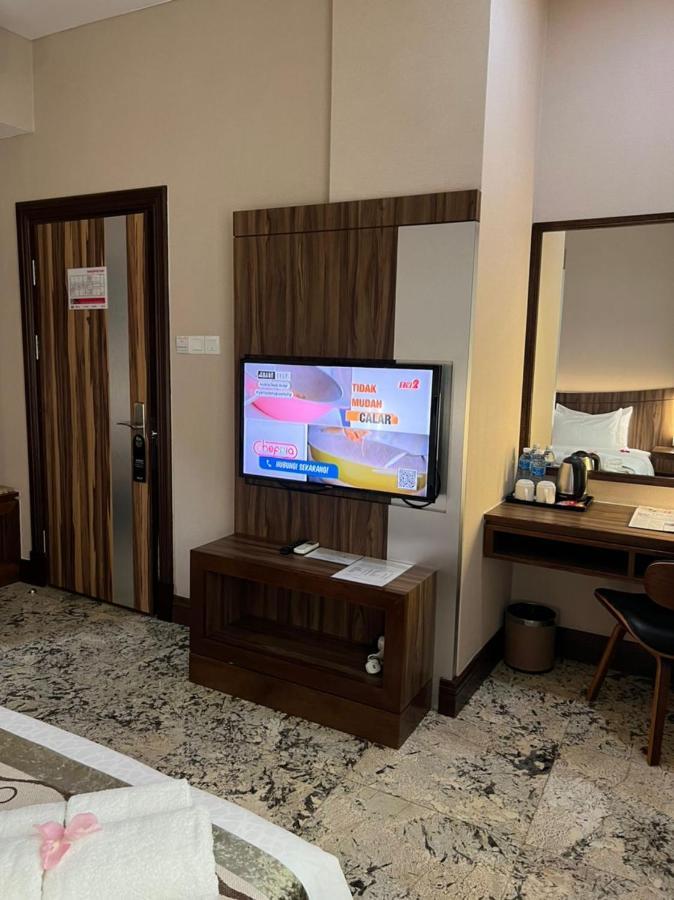Nova Hotel Miri Kültér fotó