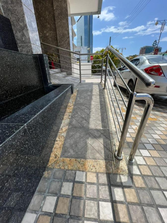 Nova Hotel Miri Kültér fotó