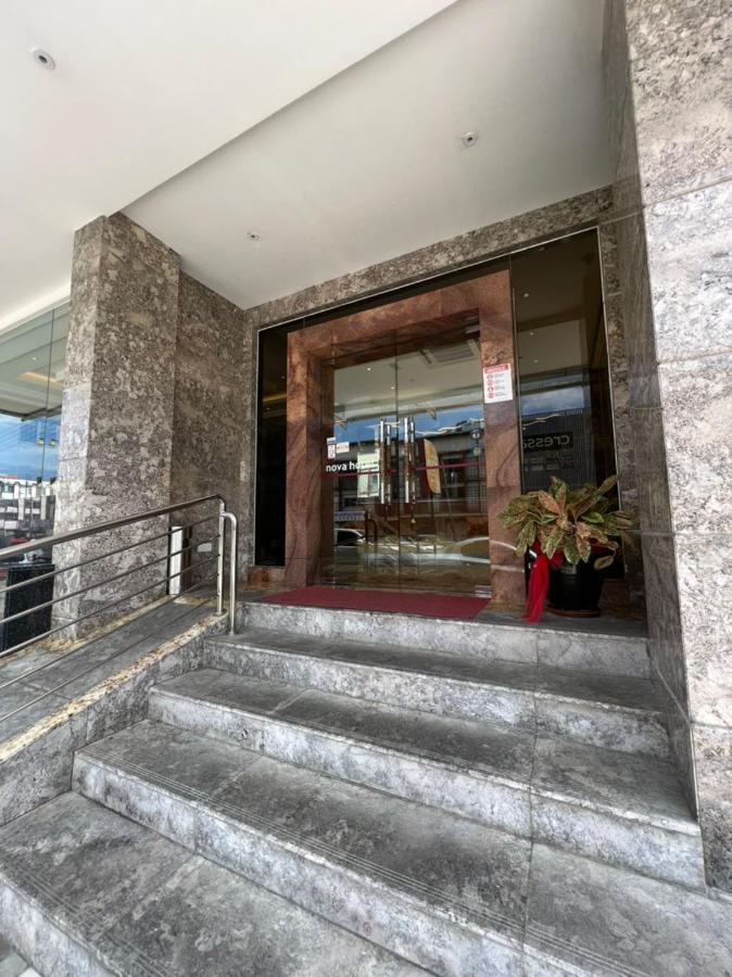 Nova Hotel Miri Kültér fotó