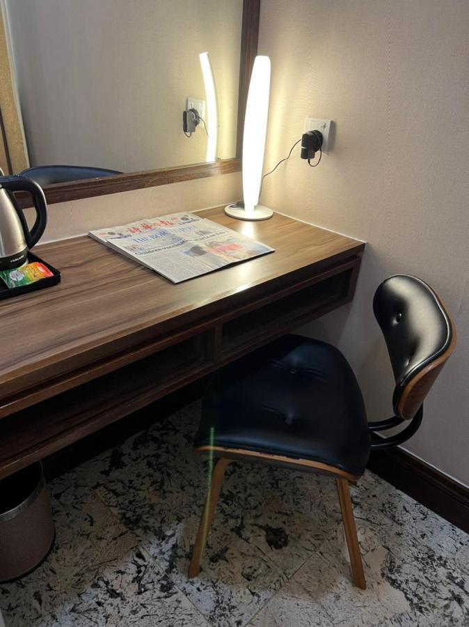 Nova Hotel Miri Kültér fotó