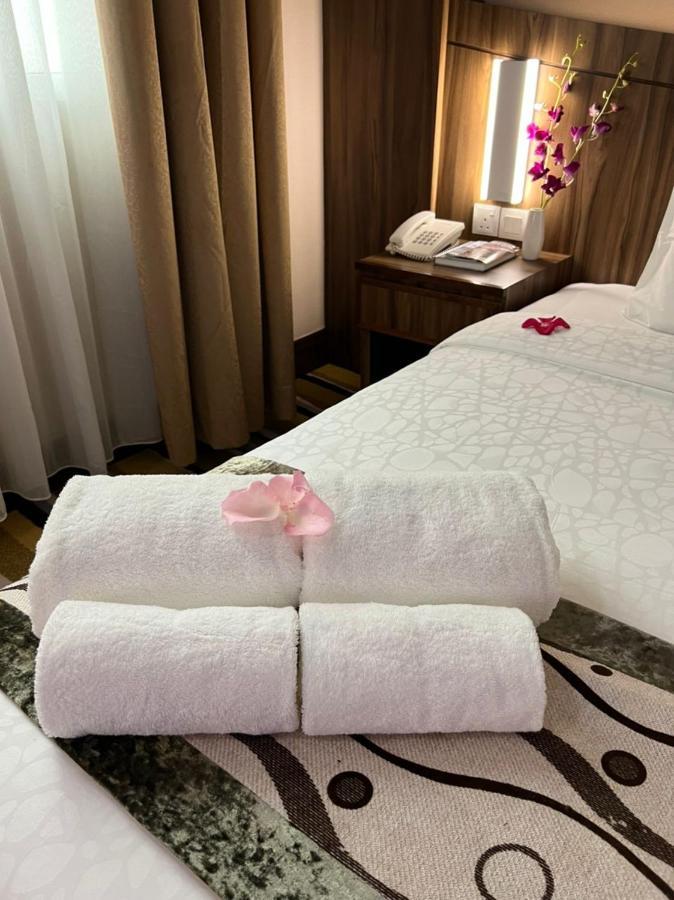 Nova Hotel Miri Kültér fotó